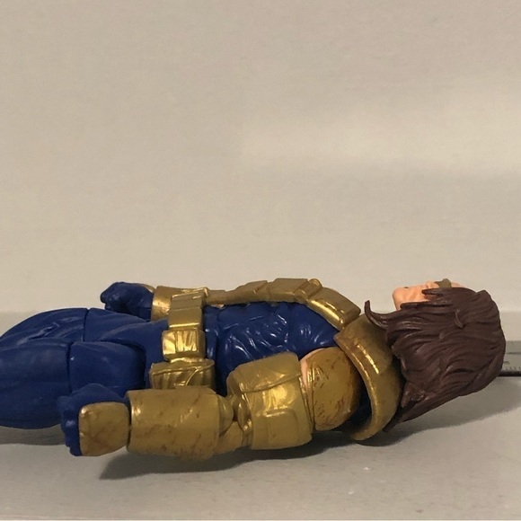 🔥 4/$15 
MARVEL Legends X-Men Cyclops 6-Inch Action Figure 2021 - Picture 7 of 9